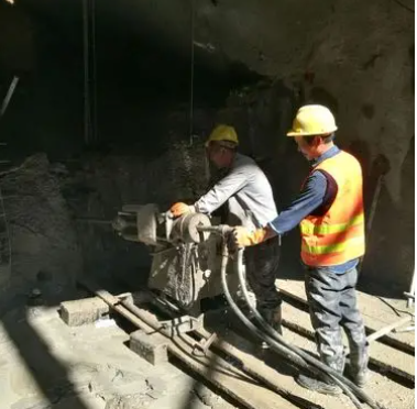 龙圩水下抗分散灌浆料特点 水下不分散注浆料介绍