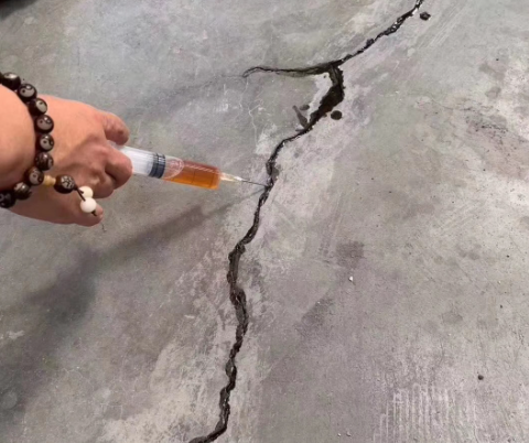 龙圩混凝土裂缝修补技术详解​